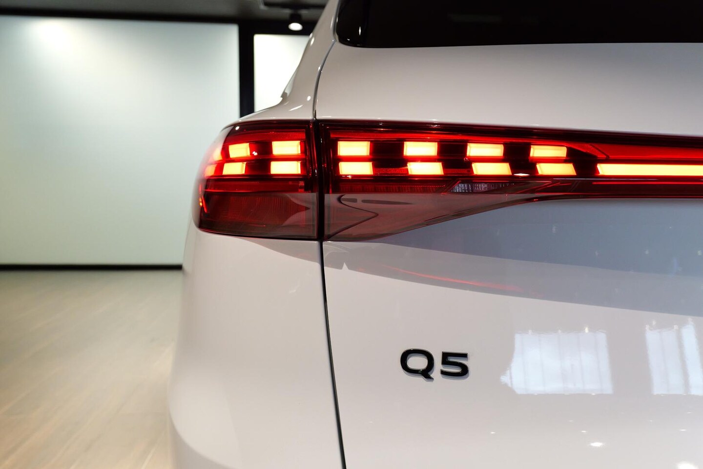 Image about Audi Q5 SUV e-hybrid quattro S tronic