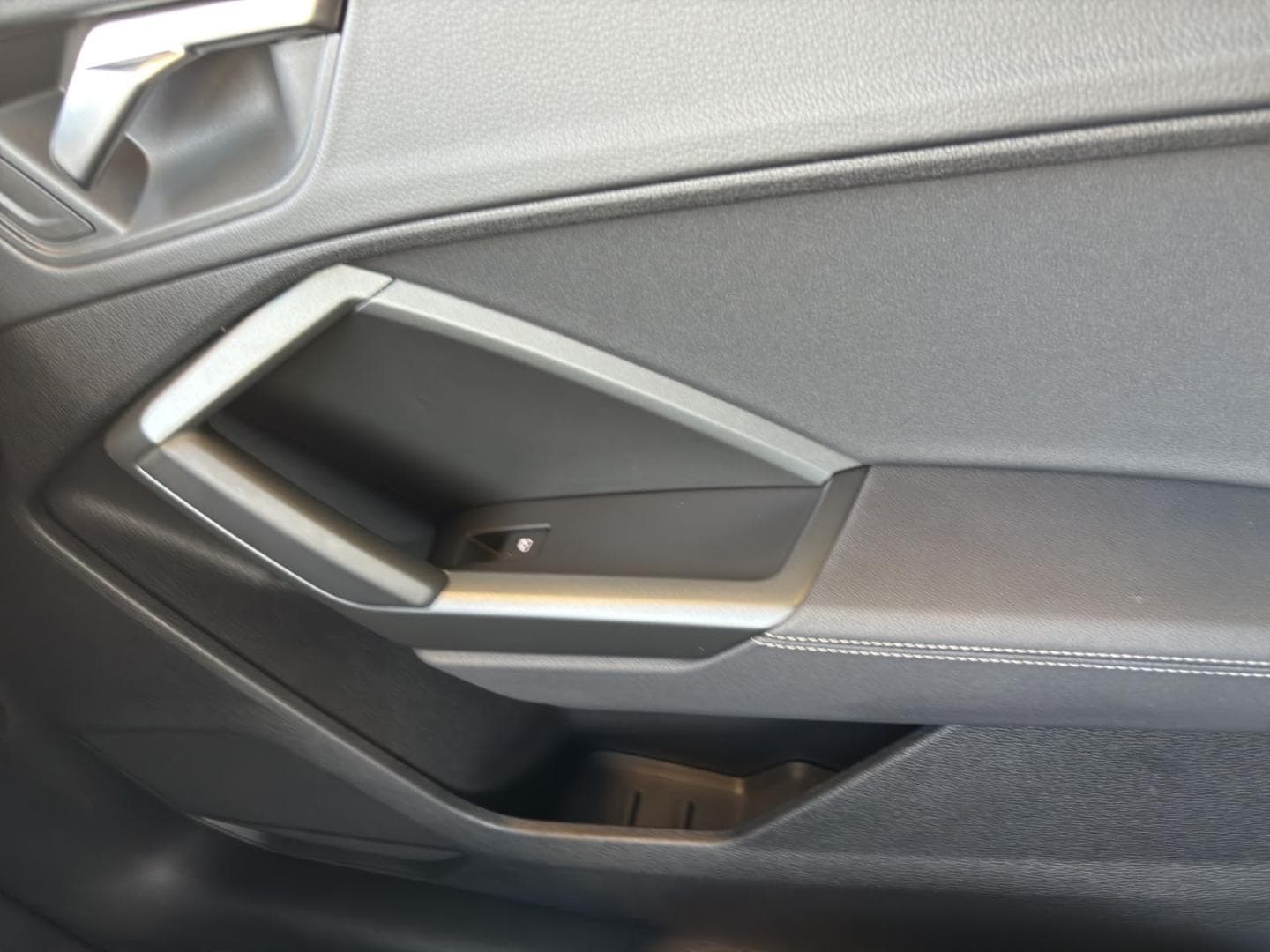 Bild über Audi Q3 S line 35 TFSI S tronic - für weitere Informationen kontaktieren Sie den Audi Partner