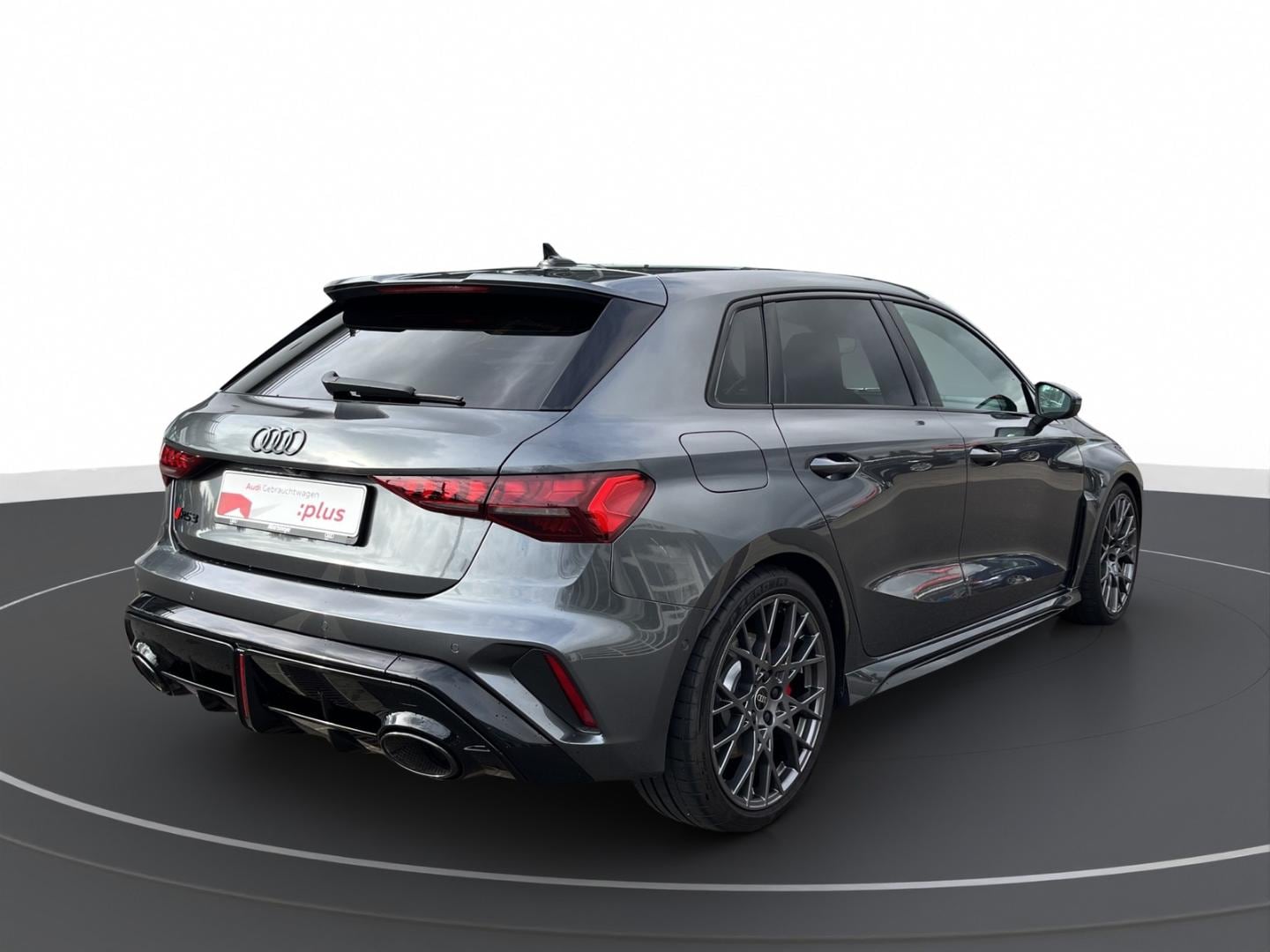 Bild über Audi RS 3 Sportback TFSI quattro 294 kW S tronic - für weitere Informationen kontaktieren Sie den Audi Partner