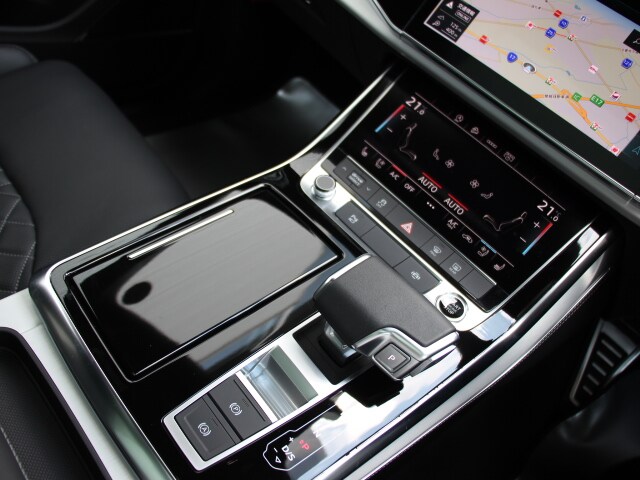 Image about Audi Q8 55 TFSI quattro S line 250(340) kW(PS) tiptronic