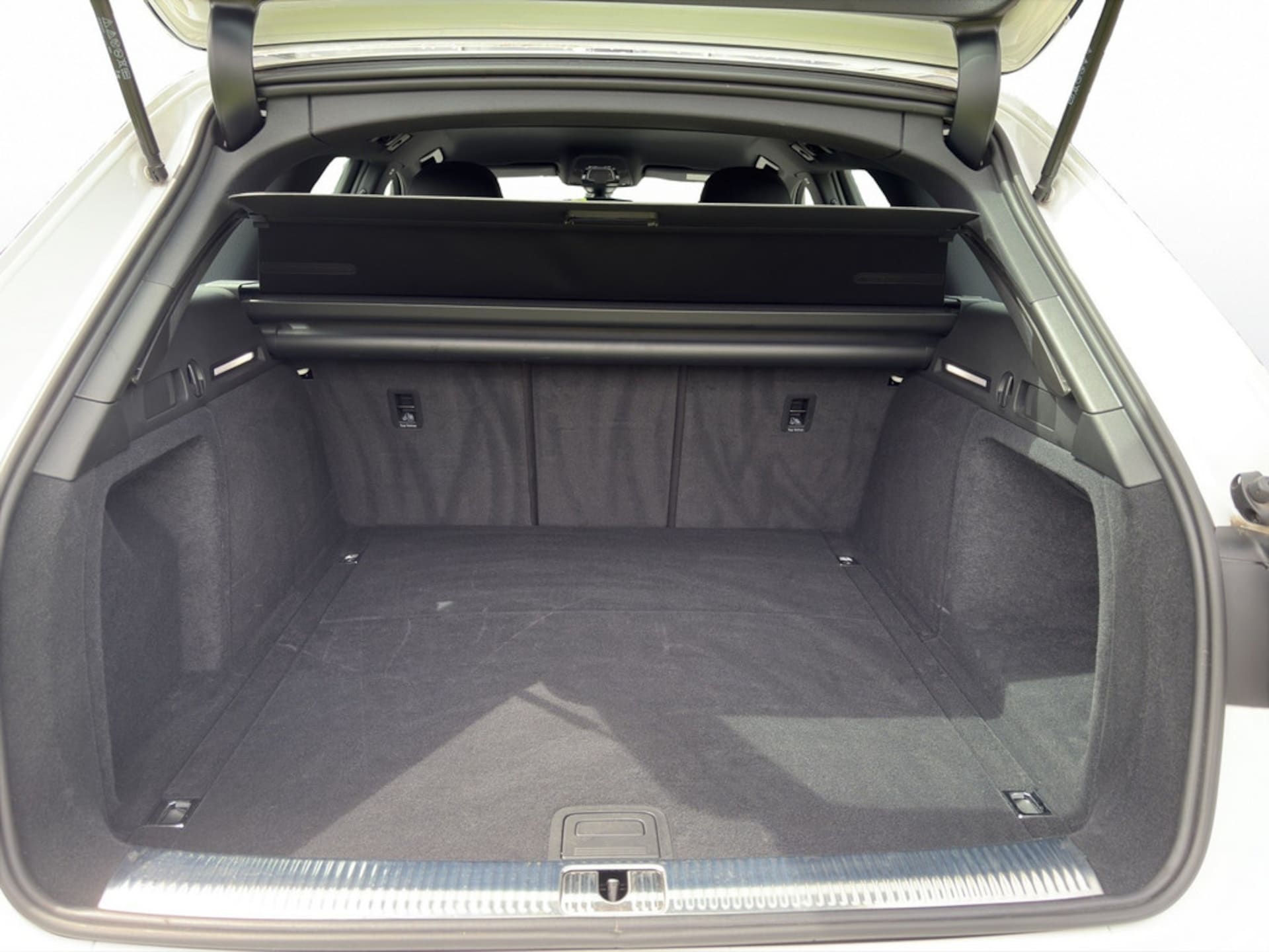 Audi A4 Avant S line
