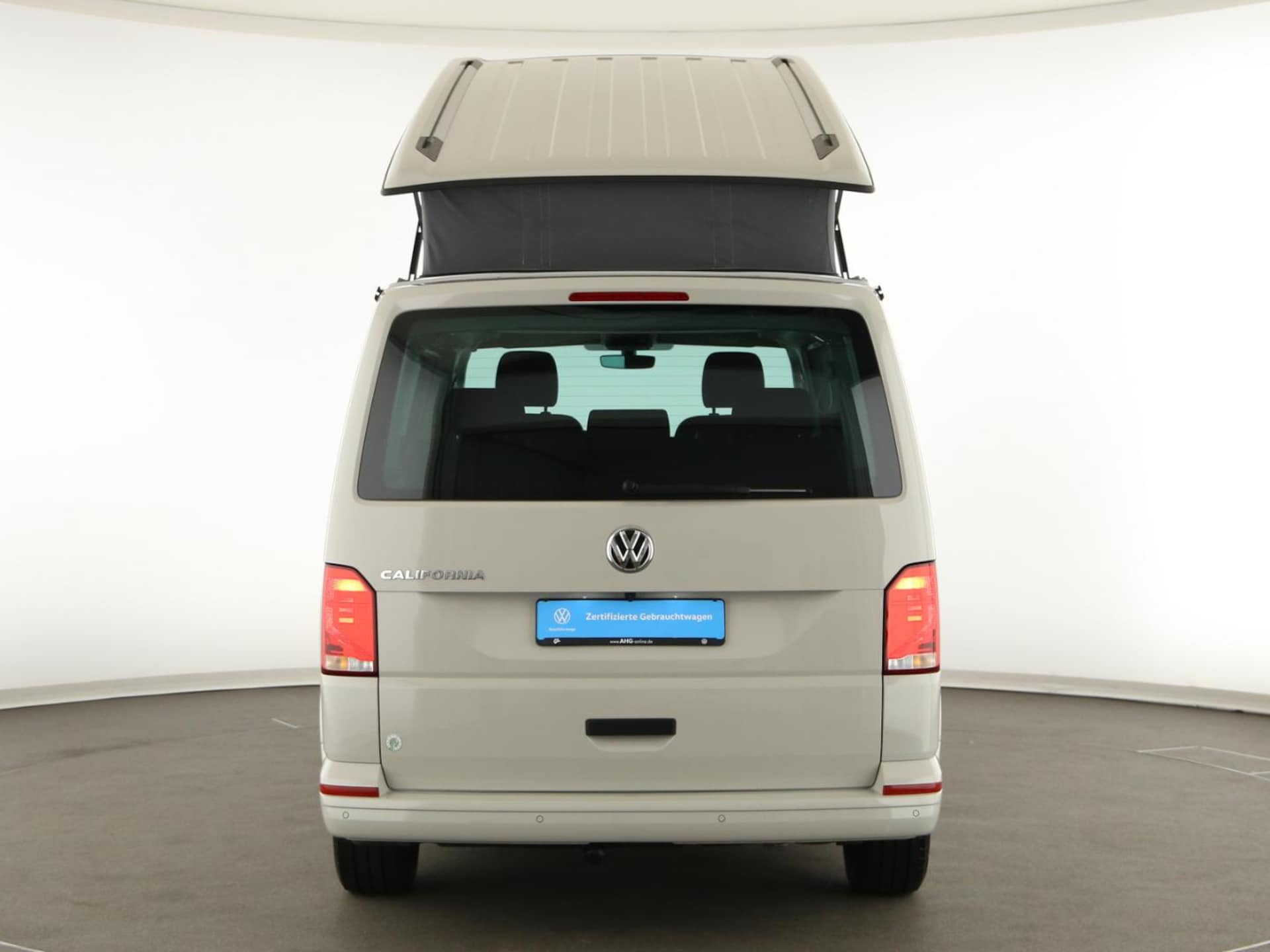 Volkswagen T6.1 California Beach