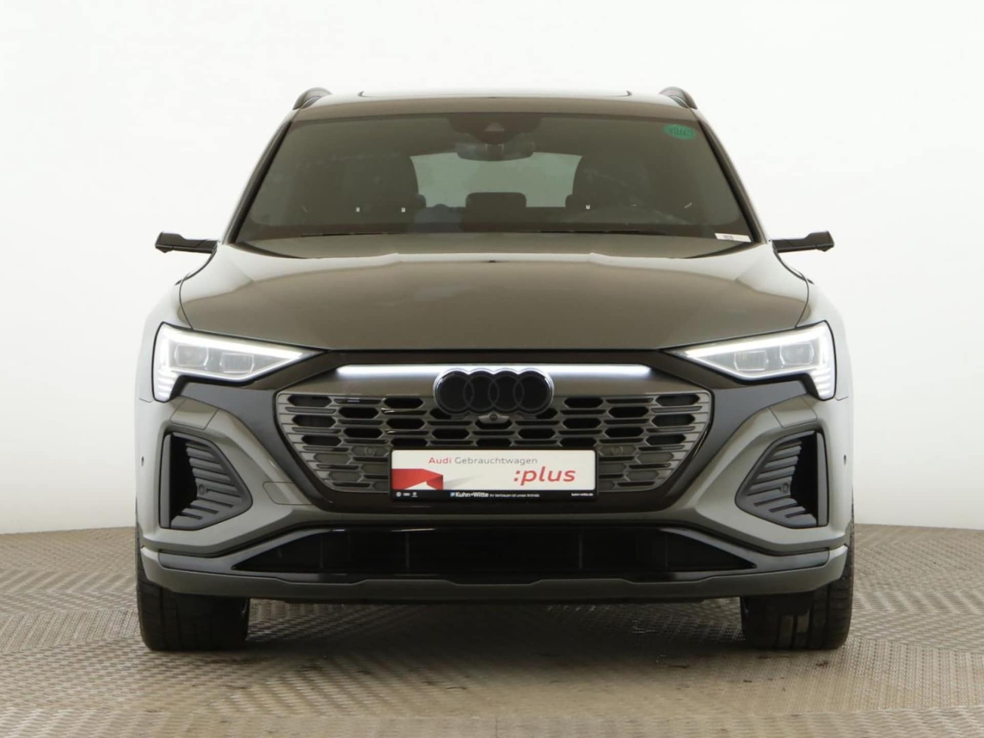 Audi Q8 e-tron S line