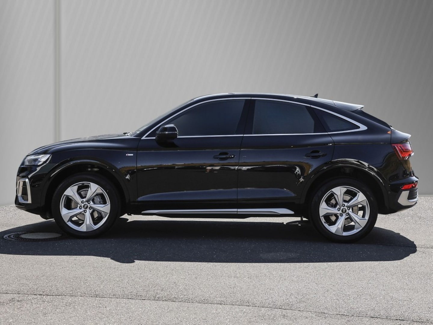 Bild über Audi Q5 Sportback 40 TFSI quattro S tronic - für weitere Informationen kontaktieren Sie den Audi Partner