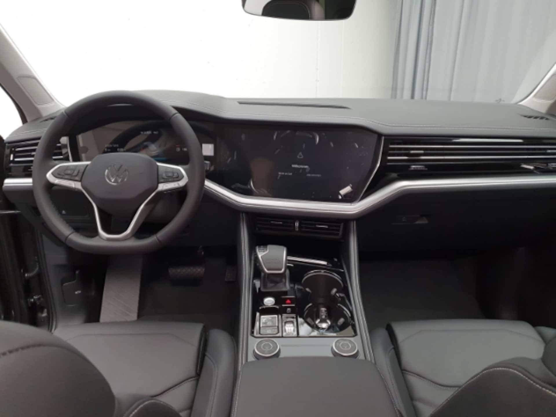 Volkswagen Touareg Basis-Modell
