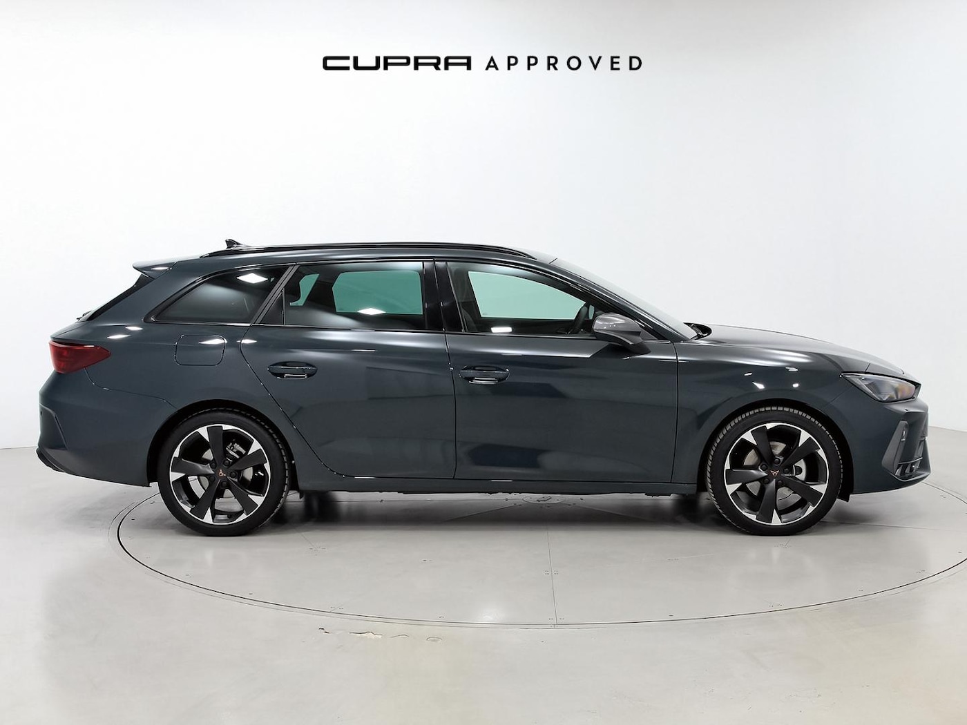 CUPRA Leon Sportstourer 1.5 eTSI DSG 110 kW (150 CV) — photo 4