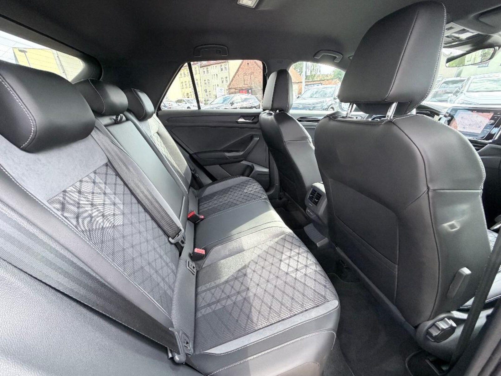 Volkswagen T-Roc – Bild 7
