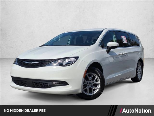 2023 Chrysler Voyager