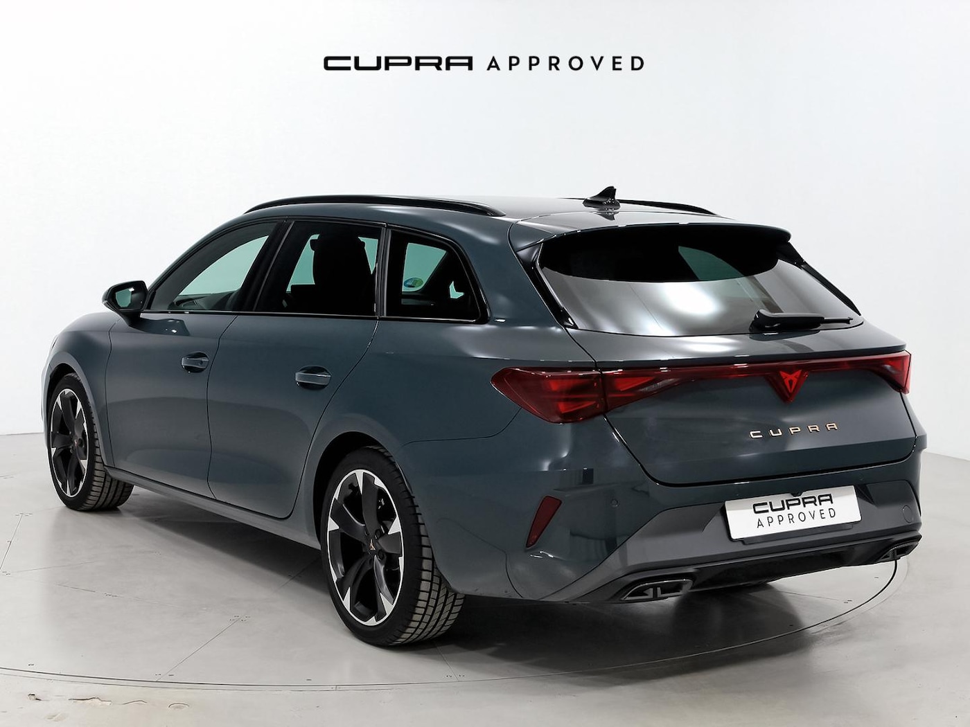 CUPRA Leon Sportstourer 1.5 eTSI DSG 110 kW (150 CV) — photo 3