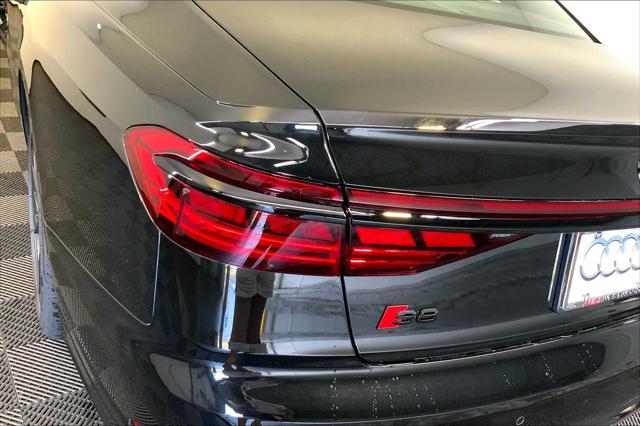 2025 Audi S8 Base - Photo 14