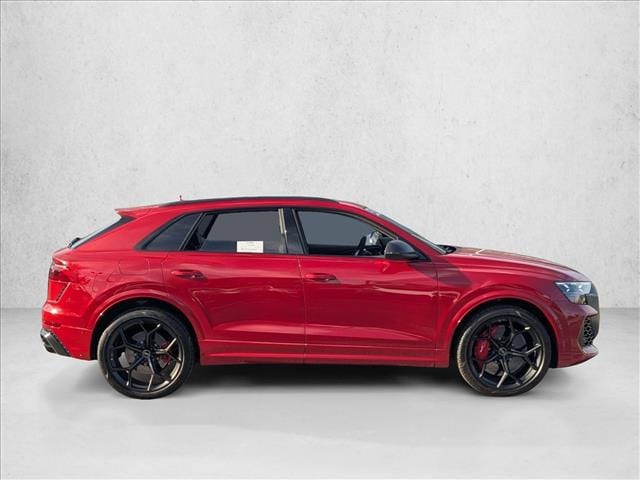 2025 Audi RS Q8 SUV performance