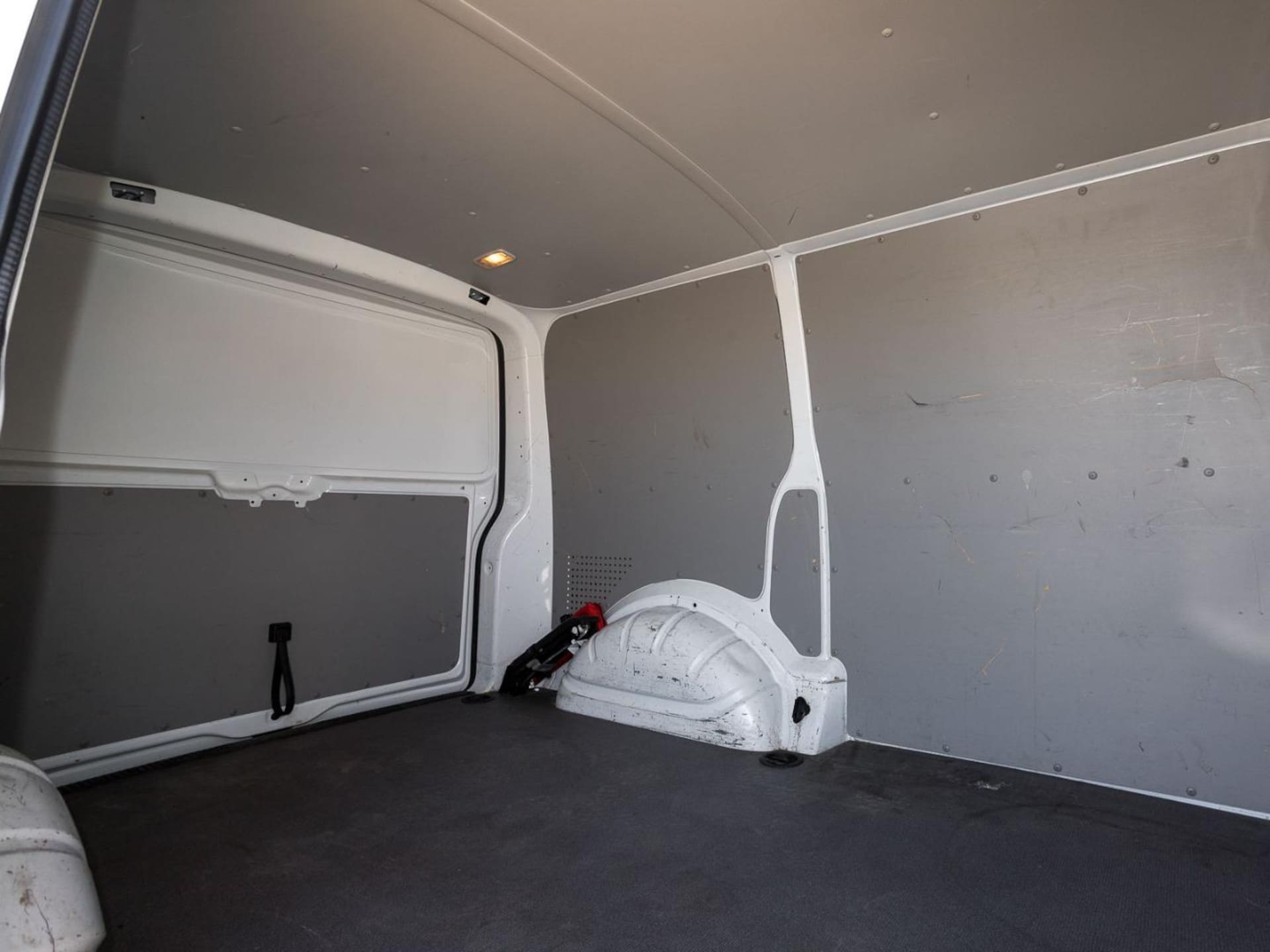Volkswagen T6 Transporter Kasten kurzer Radstand