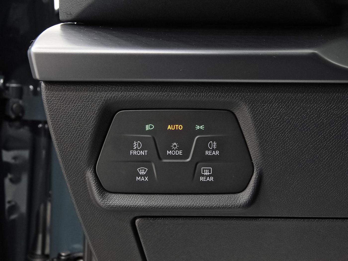 CUPRA Leon Sportstourer 1.5 eTSI DSG 110 kW (150 CV) — photo 13