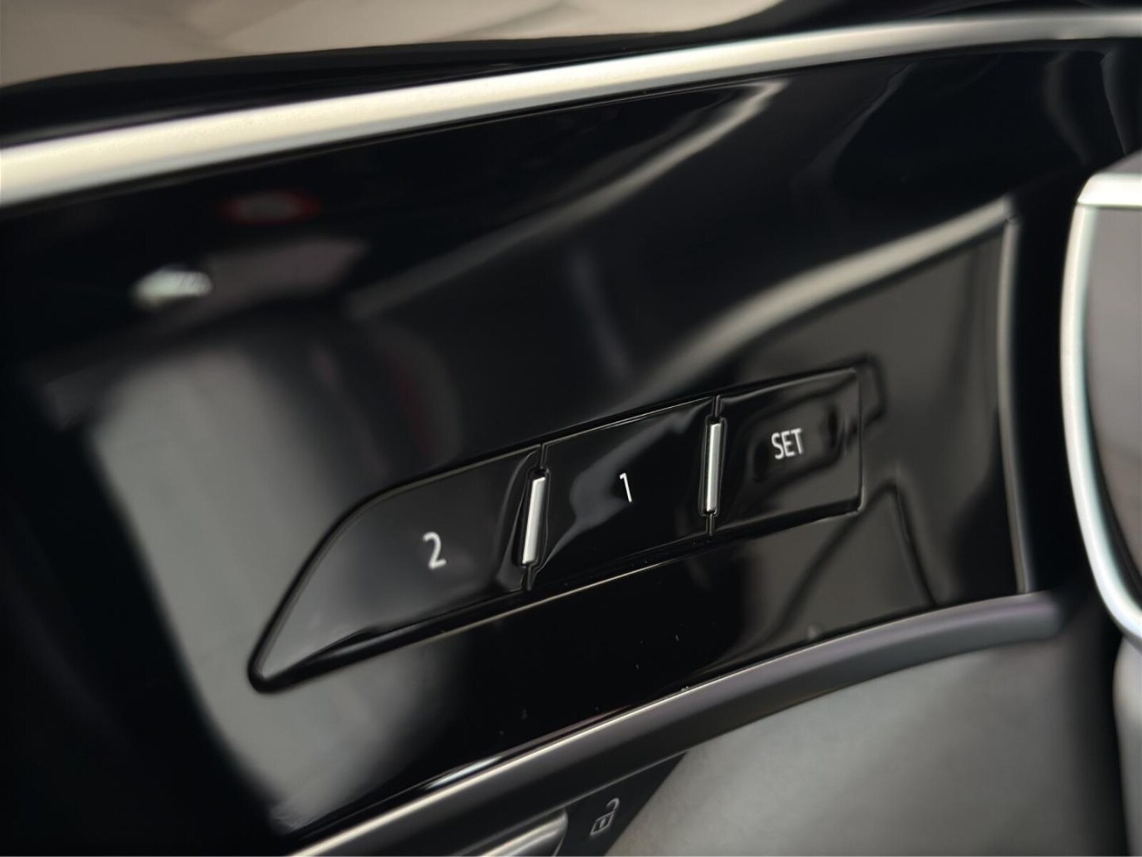 Audi A8 – Bild 17