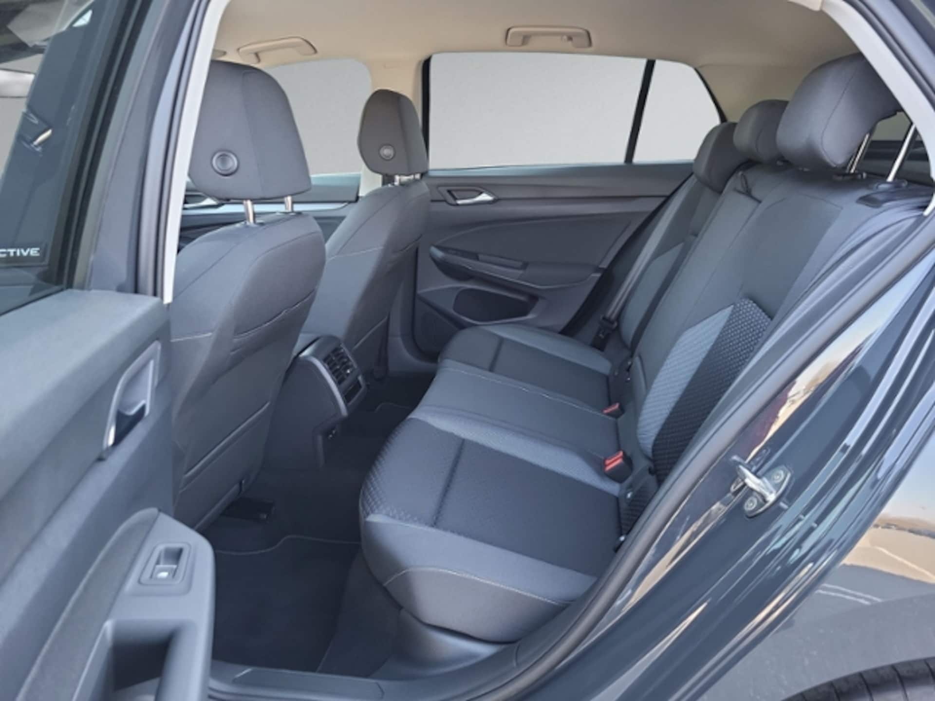Volkswagen Golf Active