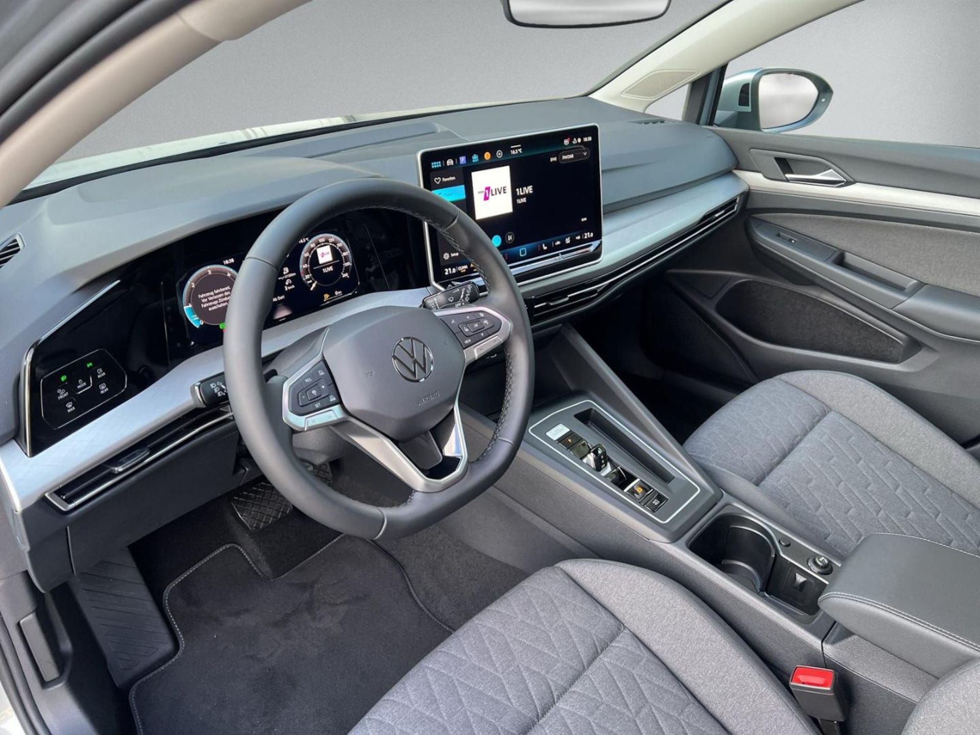 Volkswagen Golf Variant Life