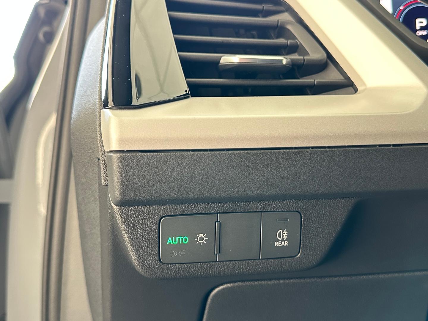 Image about Audi Q4 e-tron 40 e-tron