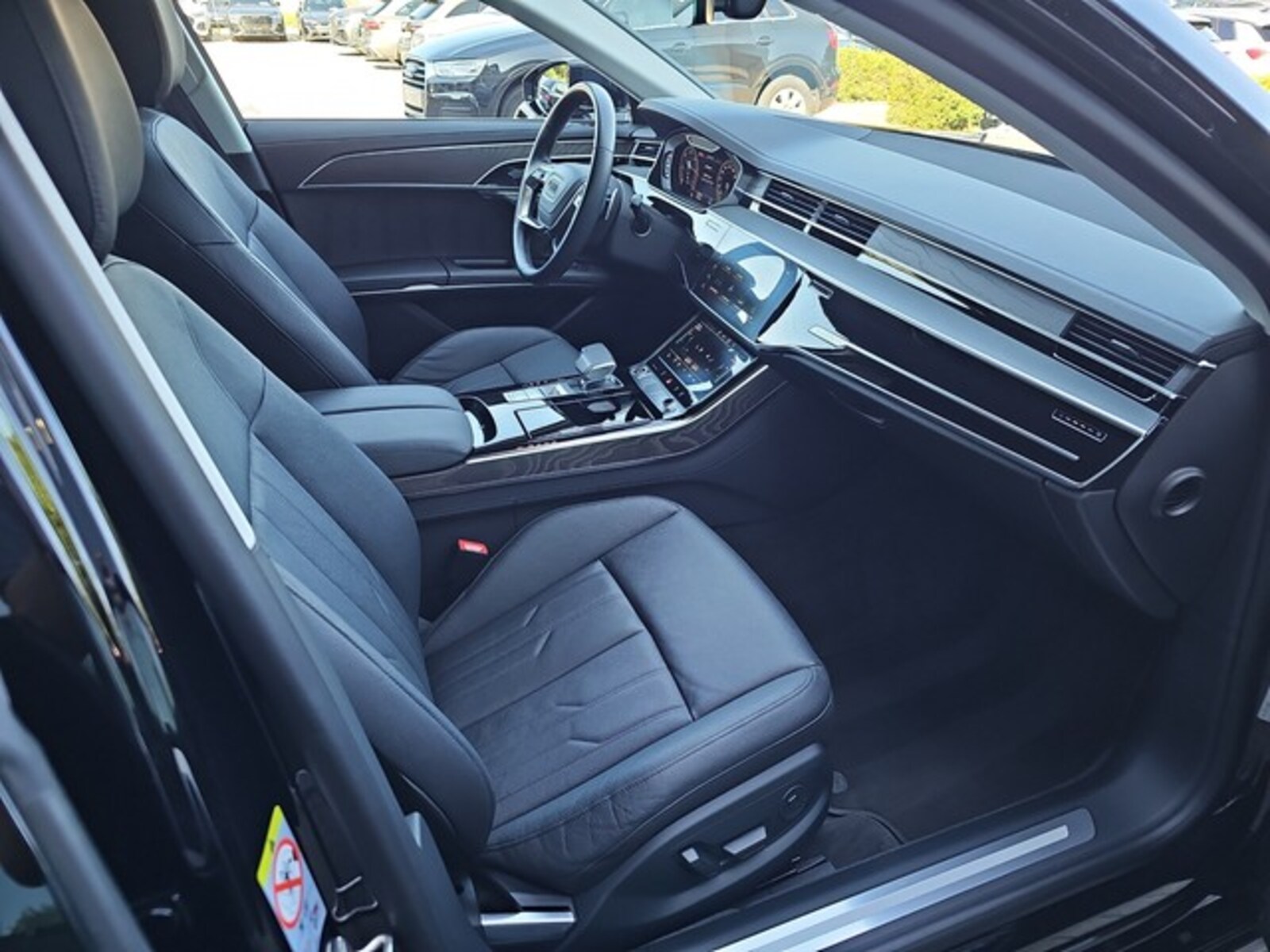 Audi A8 – Bild 23