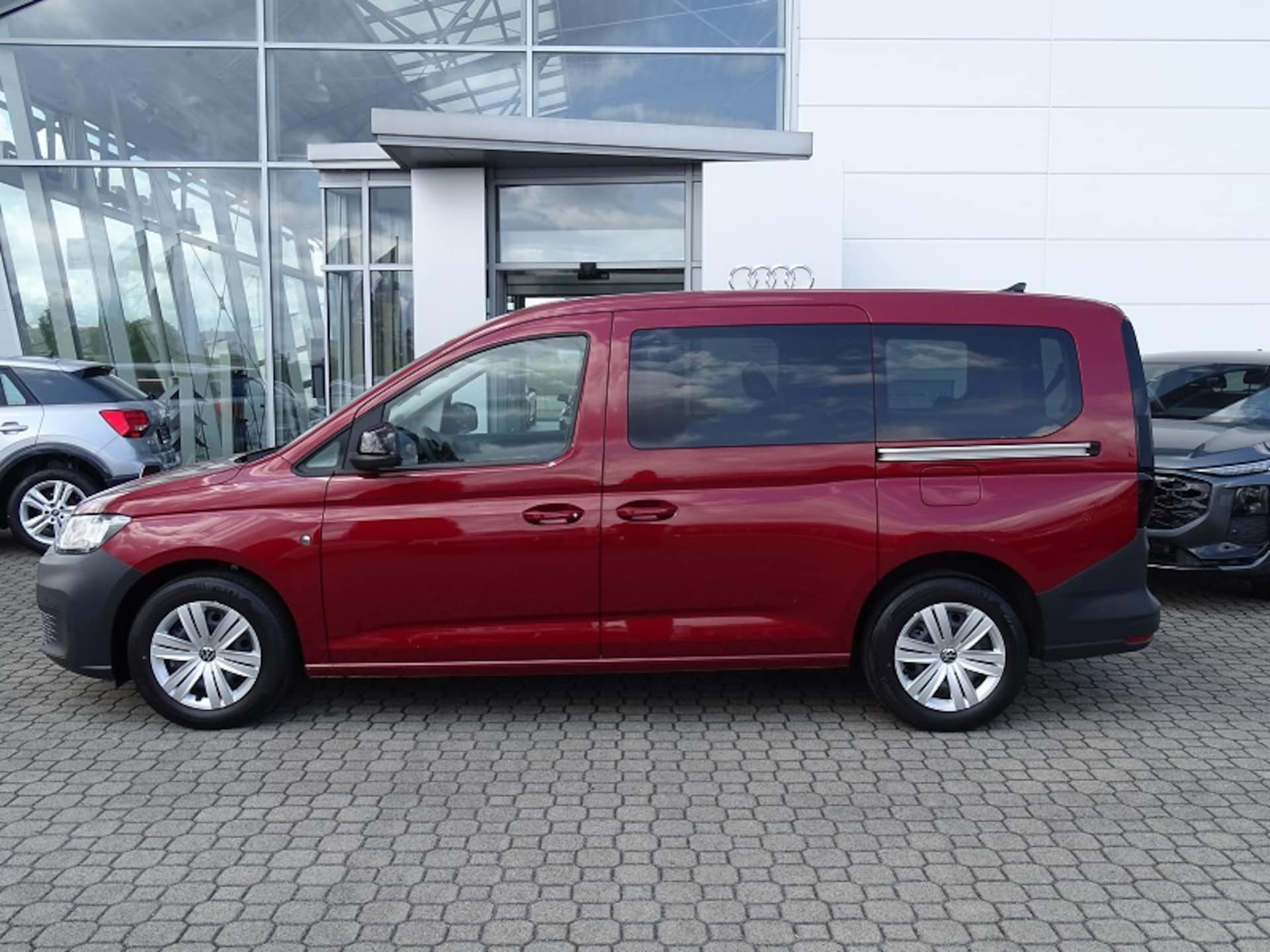 Volkswagen Caddy Maxi Basis-Modell