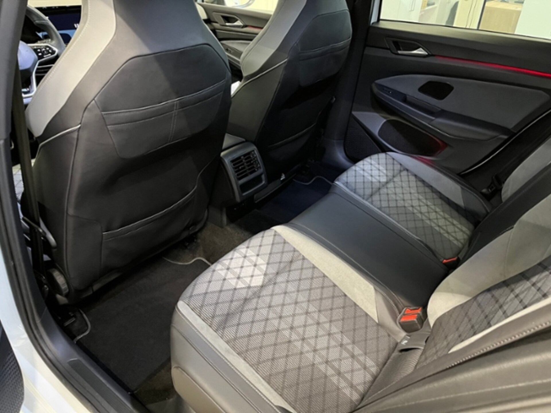 Volkswagen Golf Variant R-Line