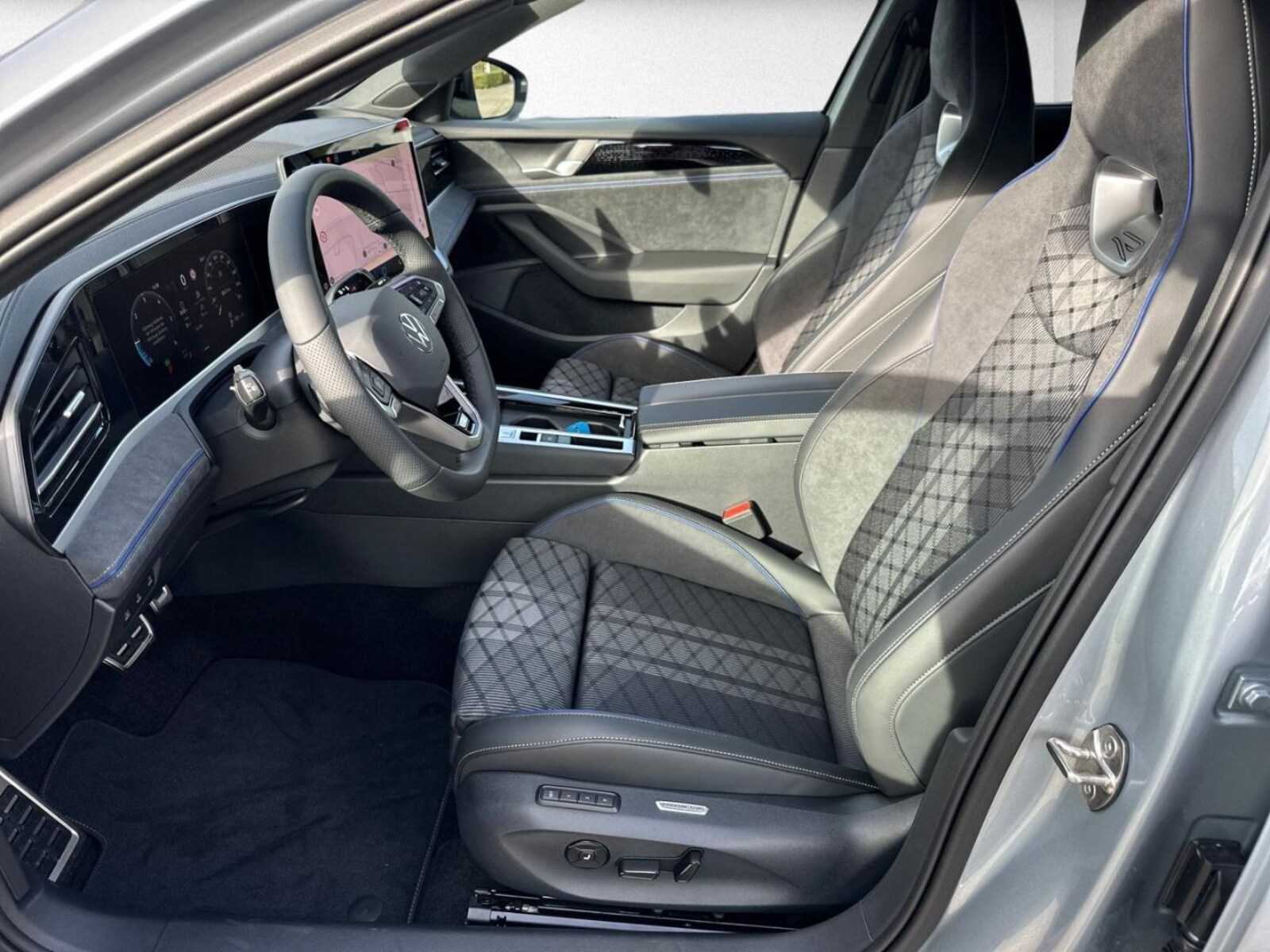 Volkswagen Passat – Bild 8