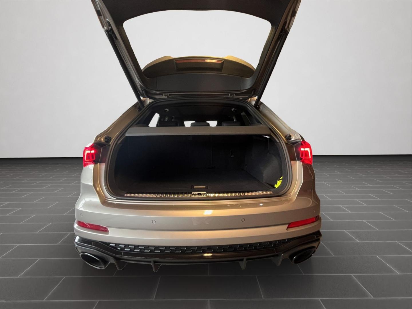 Image about Audi RS Q3 TFSI quattro S tronic