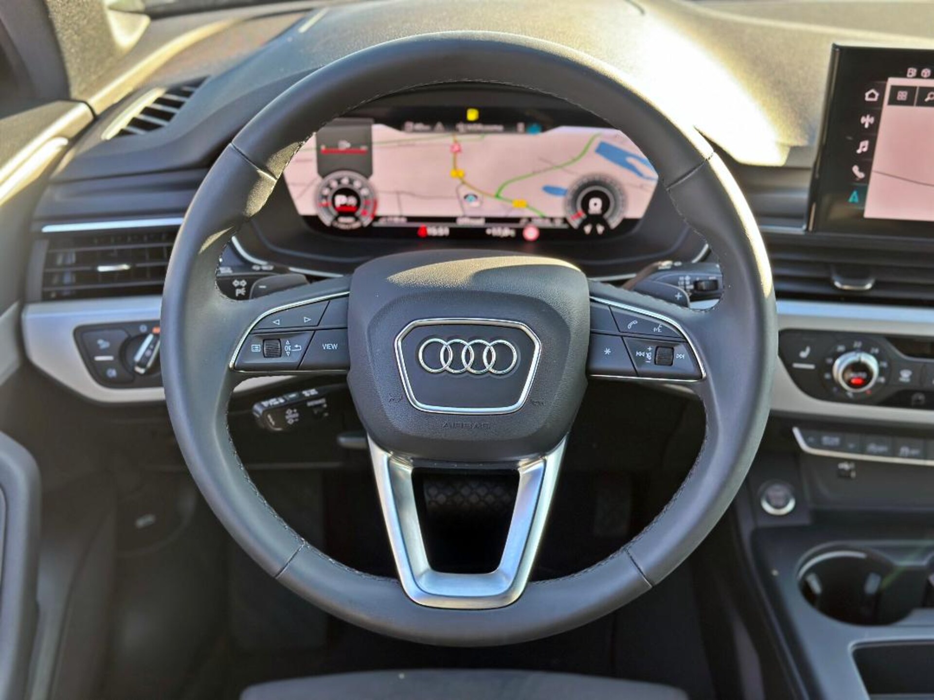 Audi A4 Avant S line