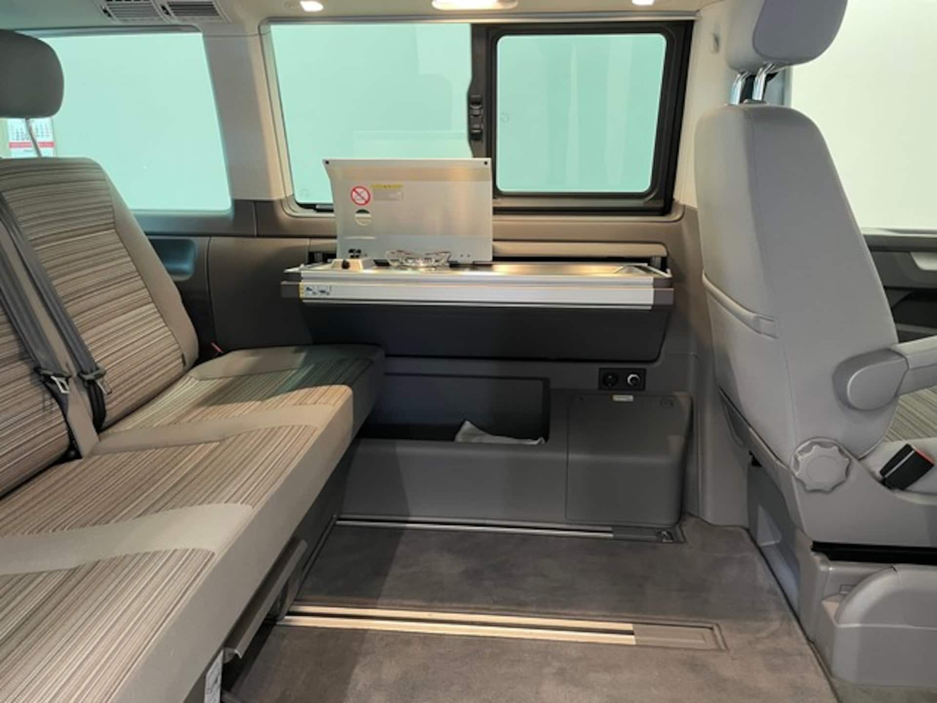 Volkswagen T6.1 California Beach