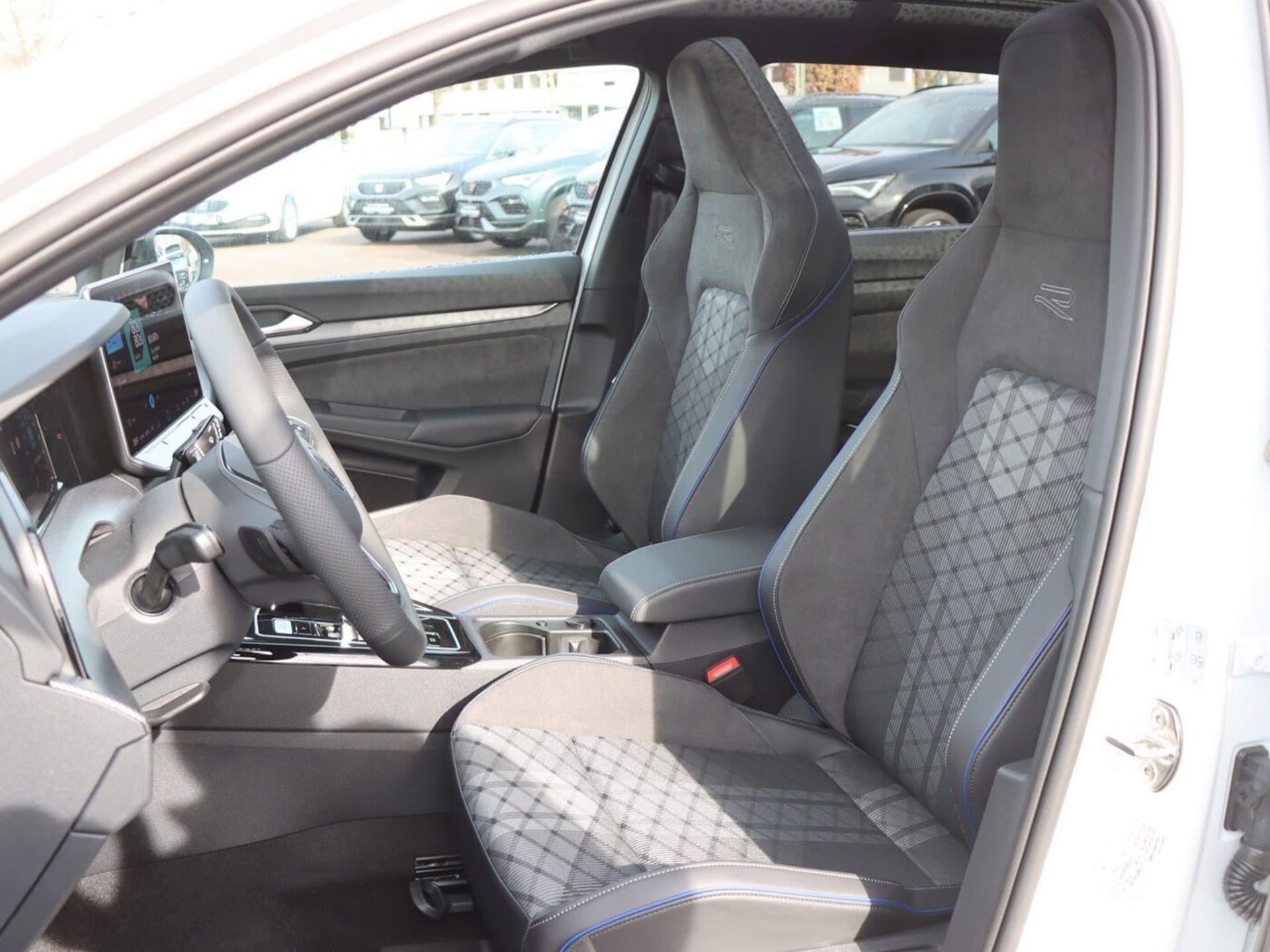 Volkswagen Golf Variant R-Line