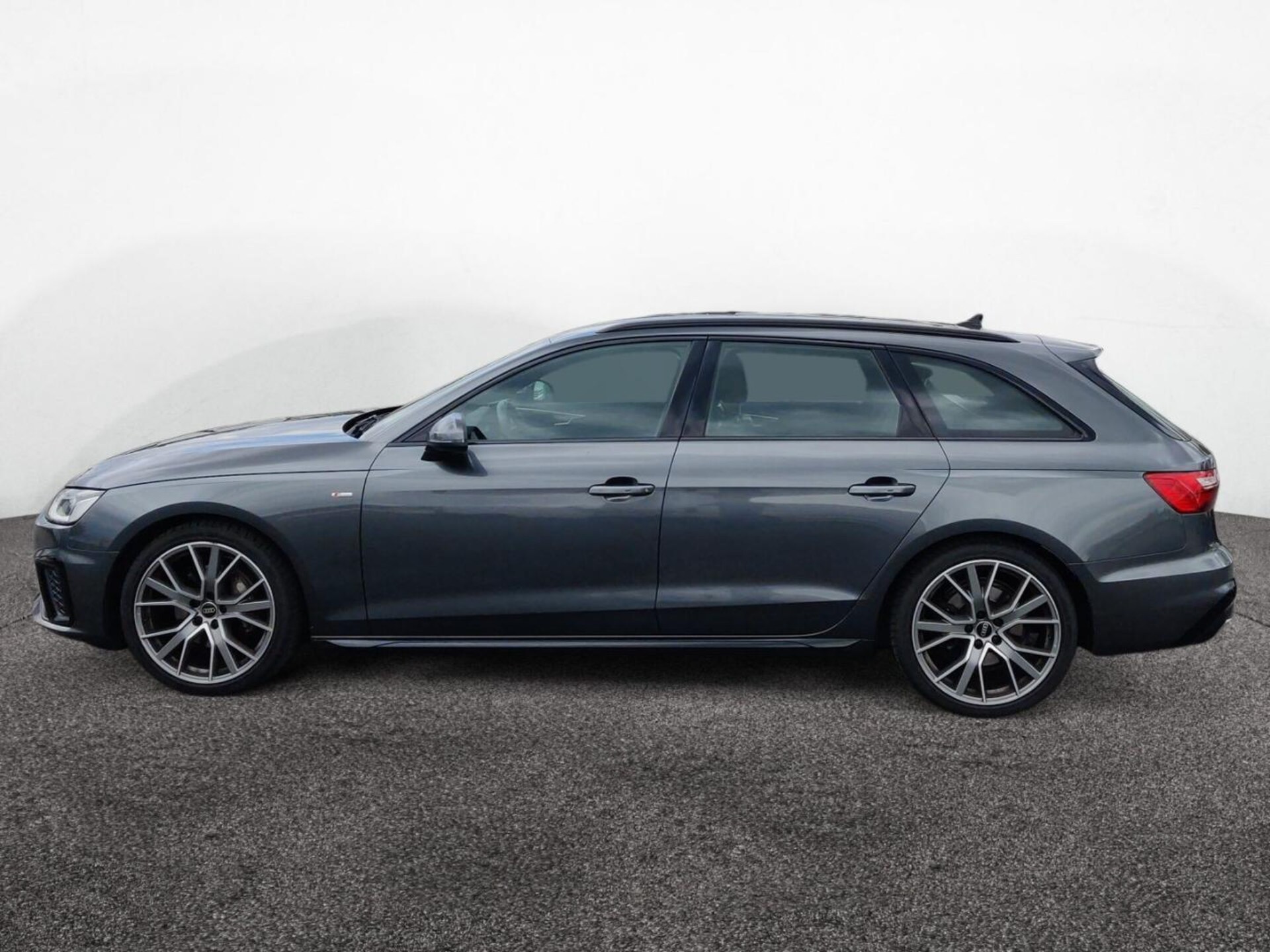 Audi A4 Avant S line