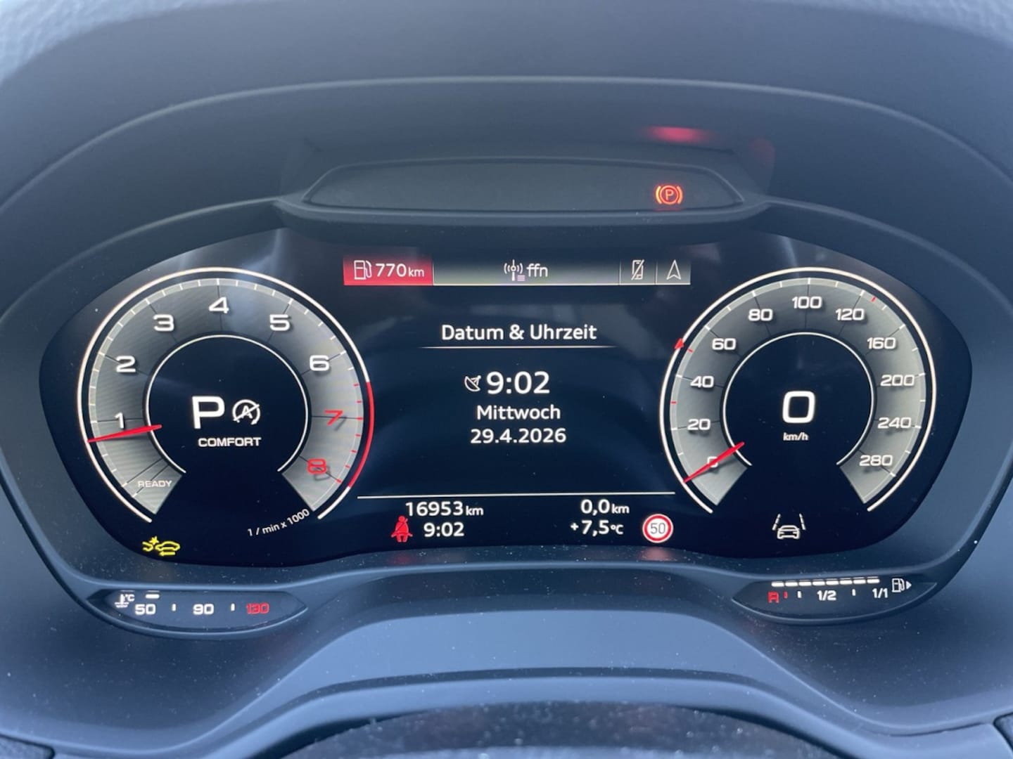 Bild über Audi Q2 advanced 35 TFSI S tronic - für weitere Informationen kontaktieren Sie den Audi Partner