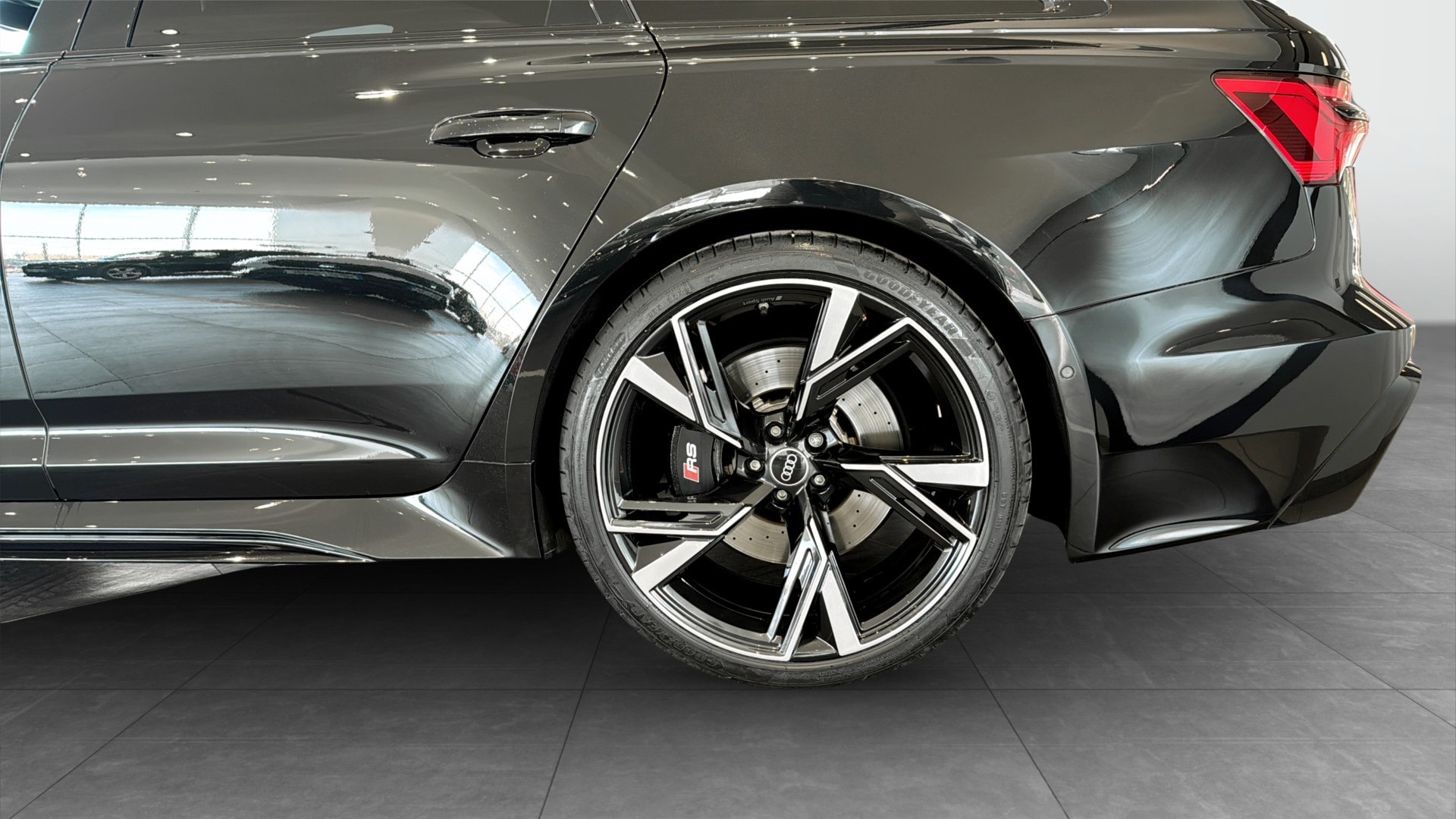 Image about Audi RS 6 Avant RS 6 Avant 600 hk tiptronic