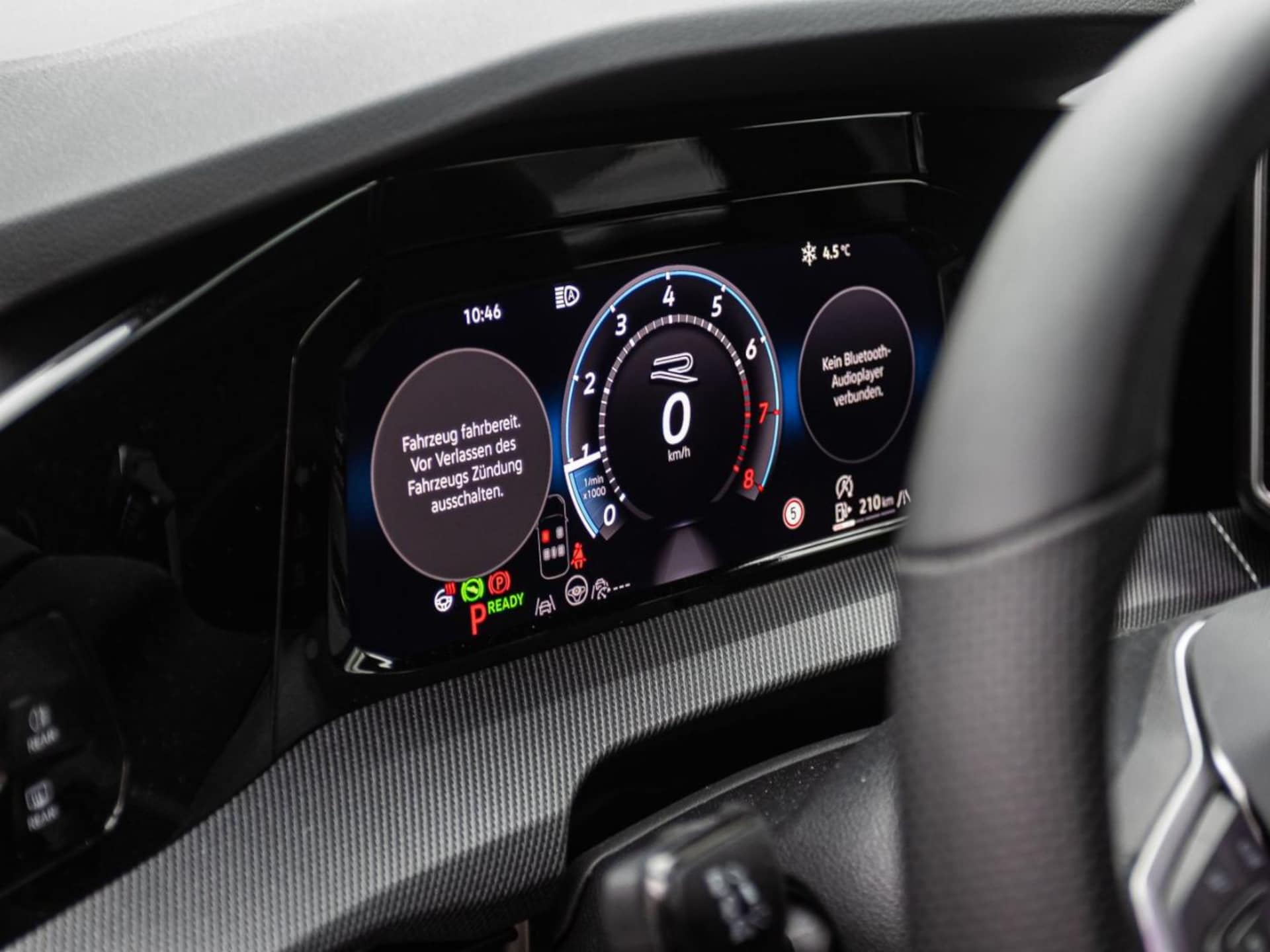 Volkswagen Golf R-Line
