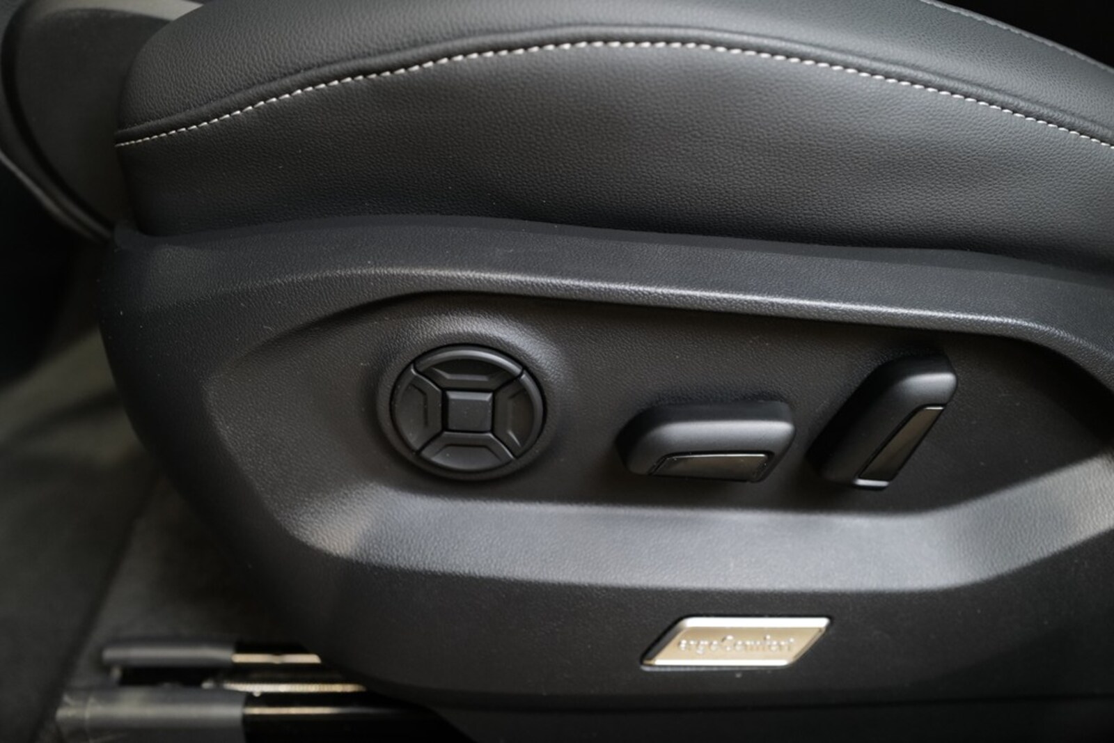 Volkswagen Touareg – Bild 13
