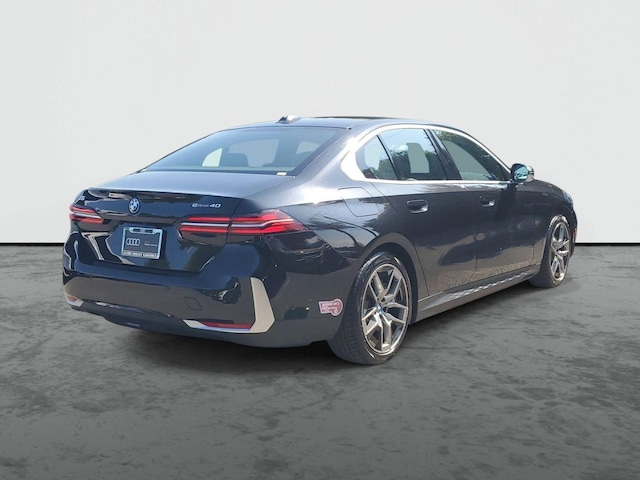 2024 BMW i5