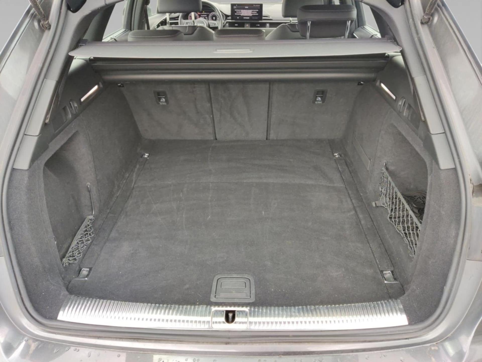 Audi A4 Avant S line