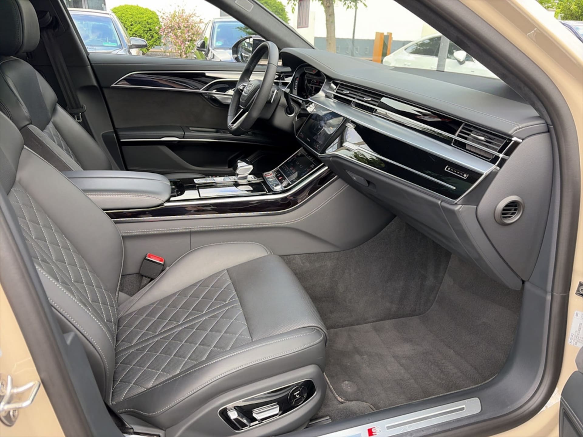 Audi S8