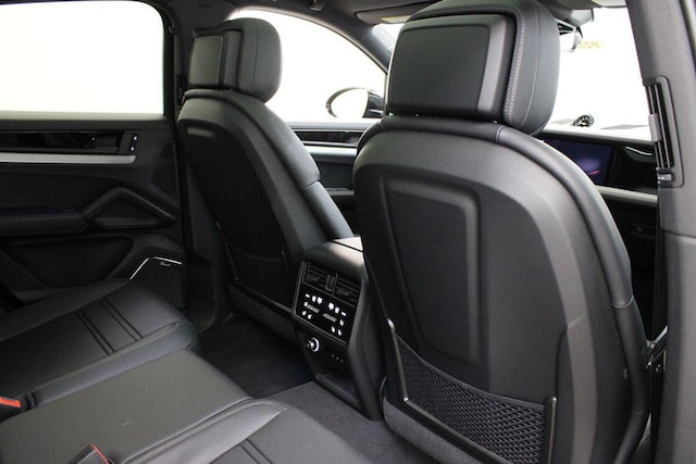 2025 Porsche Cayenne Coup S - Photo 27
