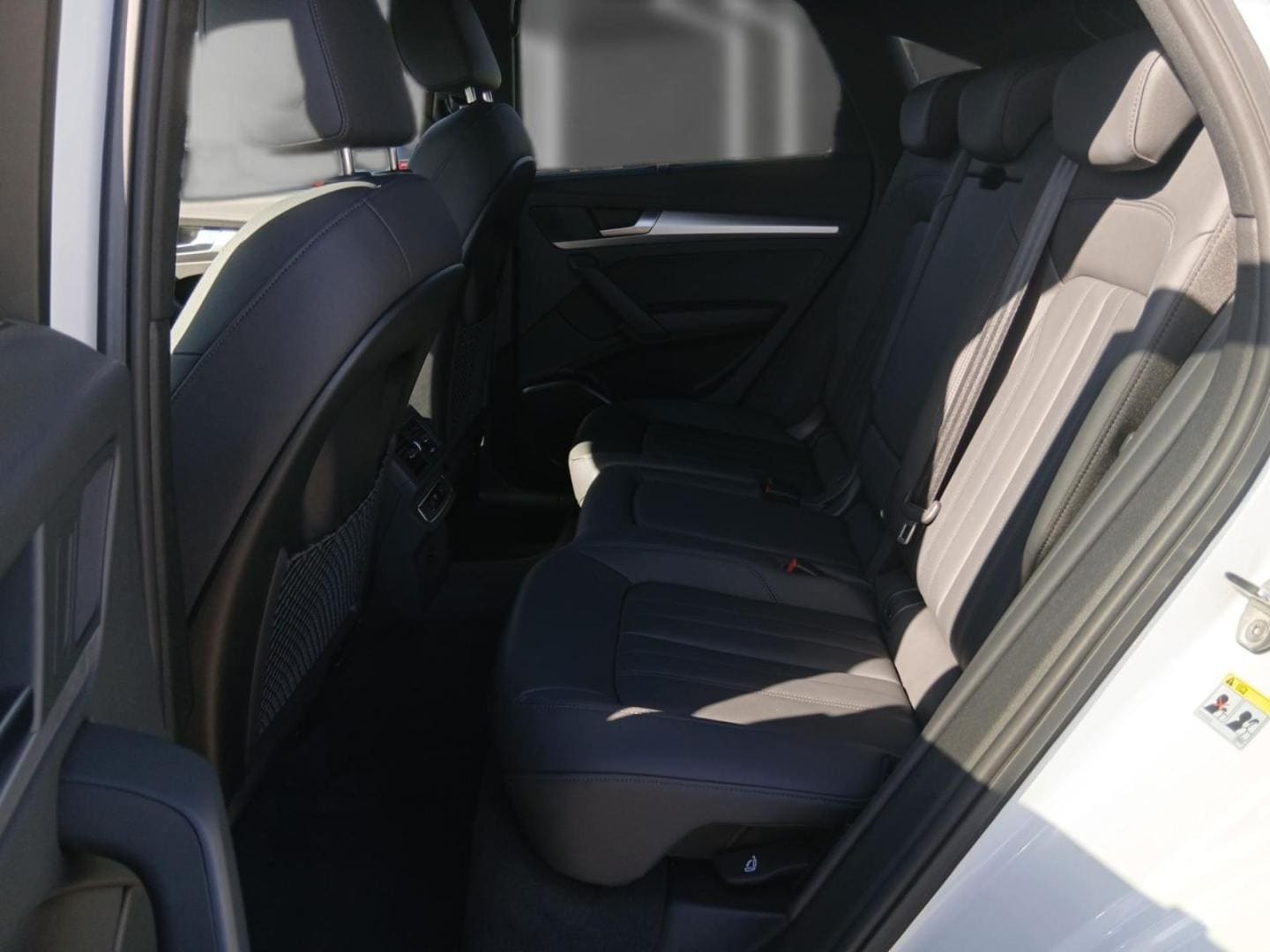 Bild über Audi Q5 Sportback 40 TFSI quattro S tronic - für weitere Informationen kontaktieren Sie den Audi Partner
