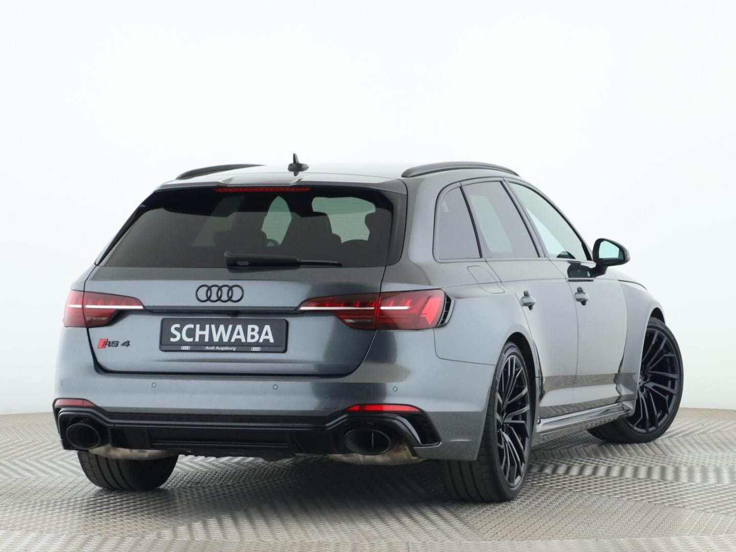 Image about Audi RS 4 Avant TFSI quattro tiptronic