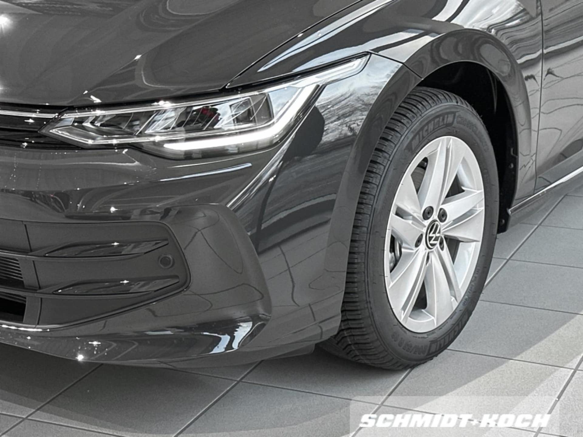 Volkswagen Golf Life