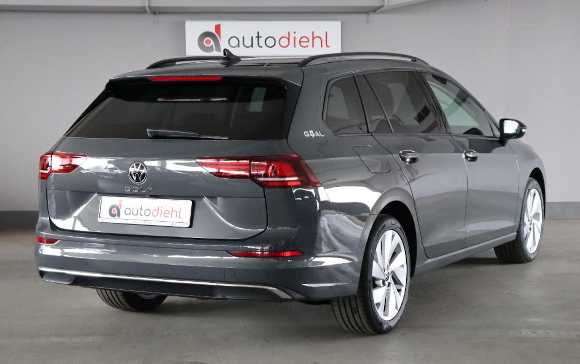 Volkswagen Golf Variant Life
