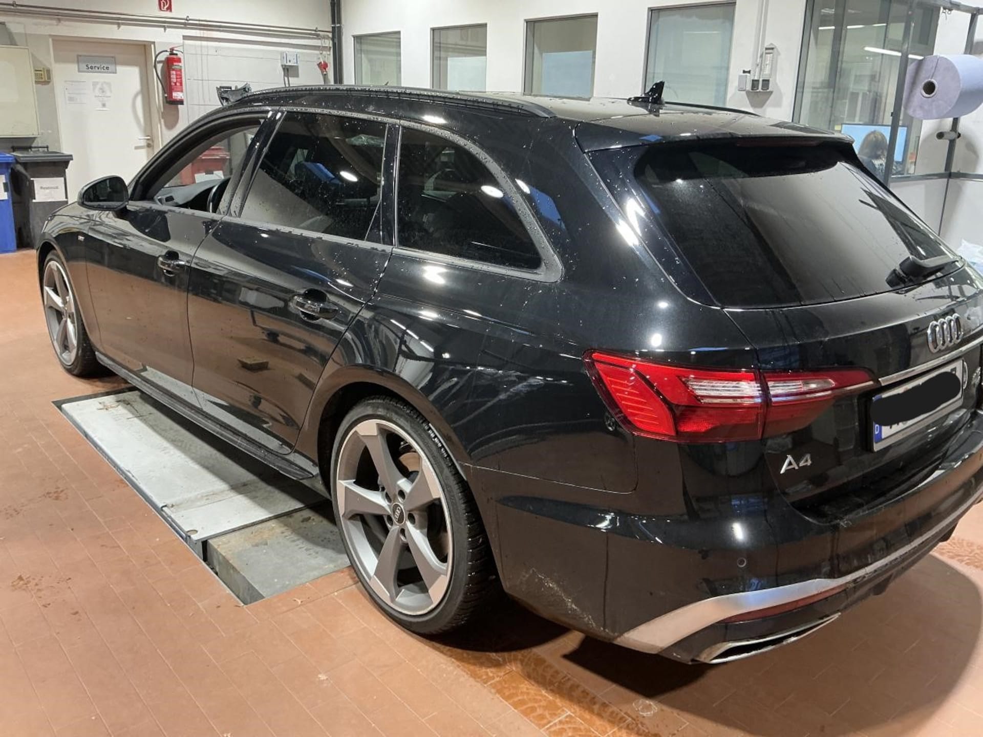 Audi A4 Avant S line