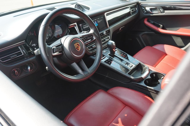 2023 Porsche Macan