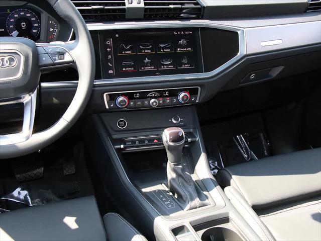 2025 AUDI Q3 - Image 17