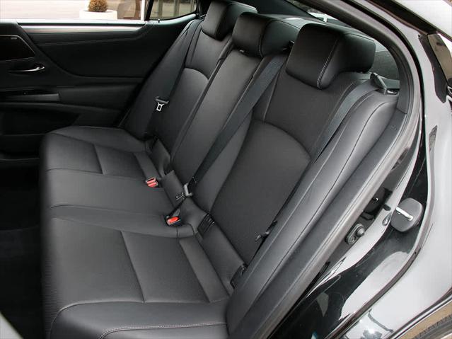 2021 LEXUS ES - Image 29