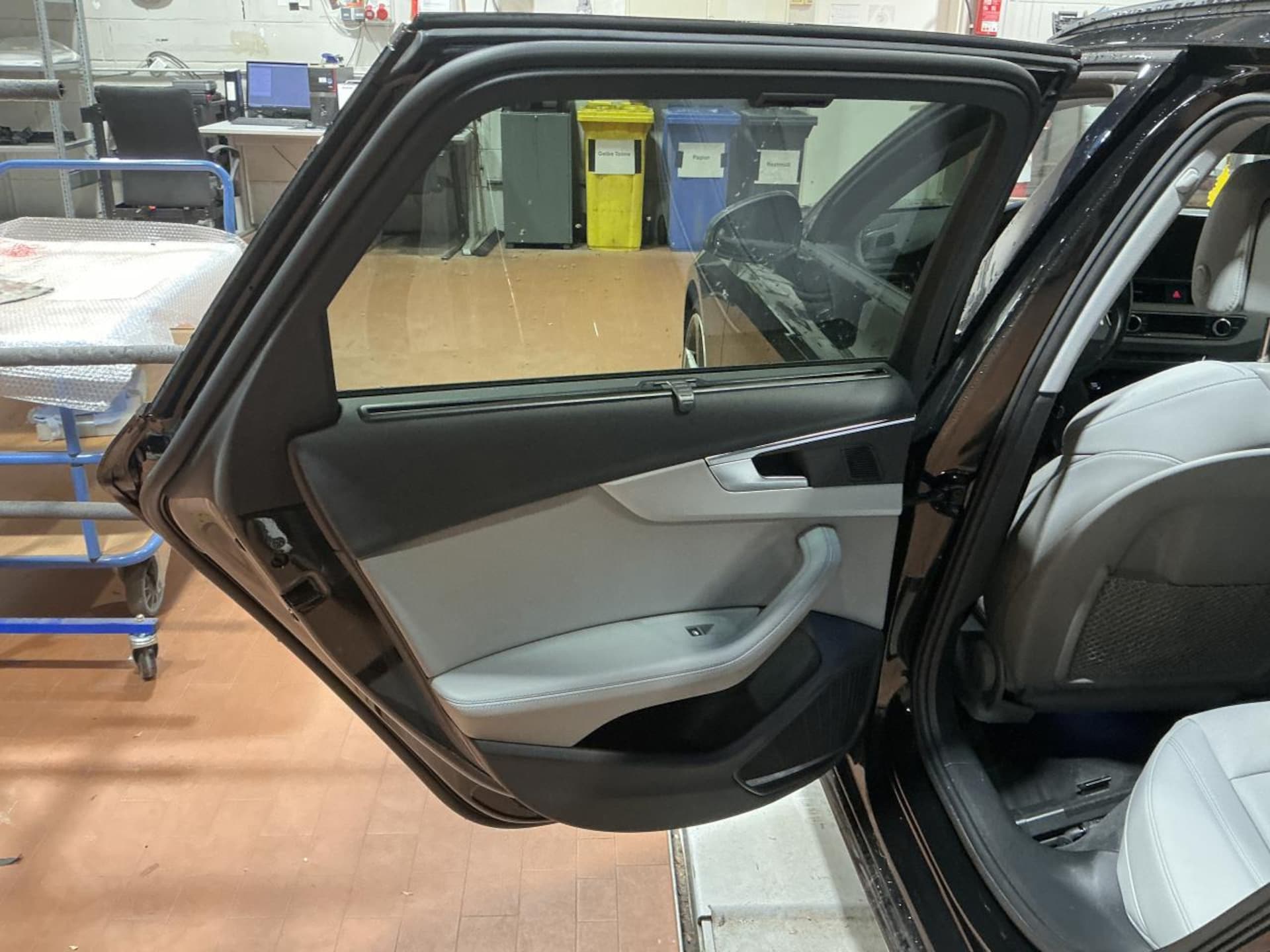 Audi A4 Avant S line