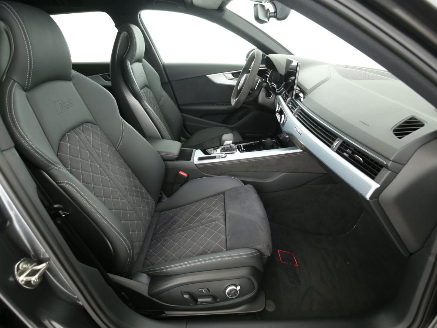 Image about Audi RS 4 Avant TFSI quattro tiptronic