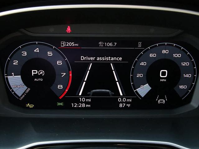 2025 AUDI Q3 - Image 18