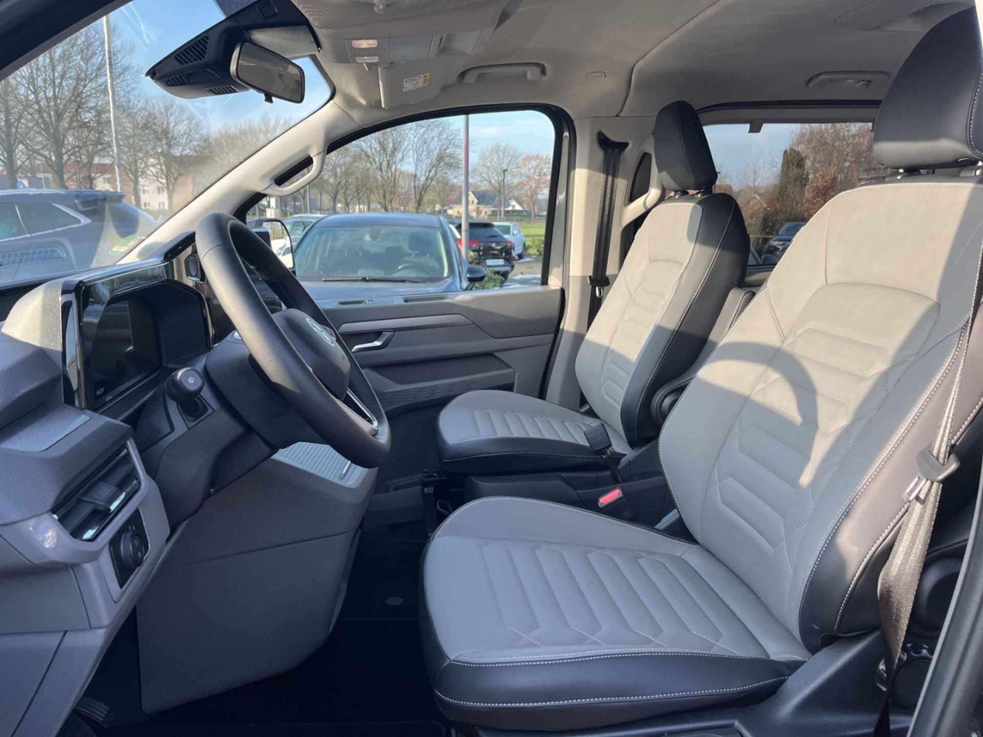 Volkswagen Caravelle Style